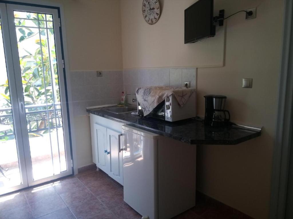 Studios Eftichia Fourni Ikaria Exterior foto